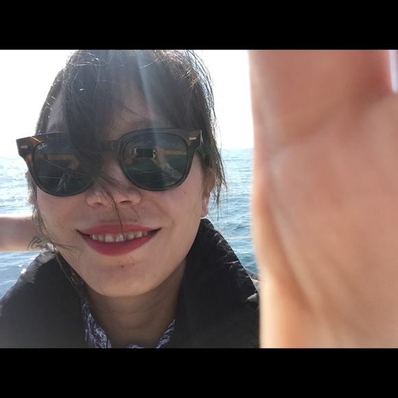 Meet your Posher, Christina - Picture 1 of 1